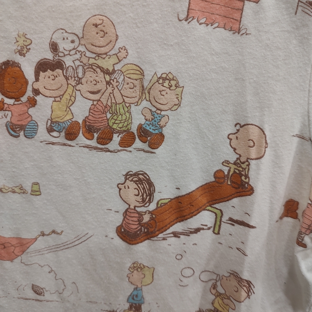 Peanuts Tee - Picture 2 of 8